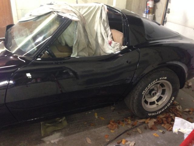 19790000 BLACK Chevrolet Corvette T'-TOP