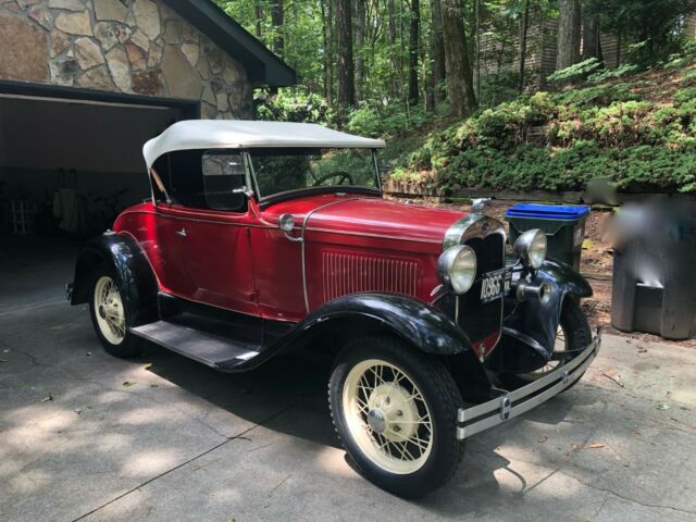 1930 RED/BLACK Ford Model A Convertible
