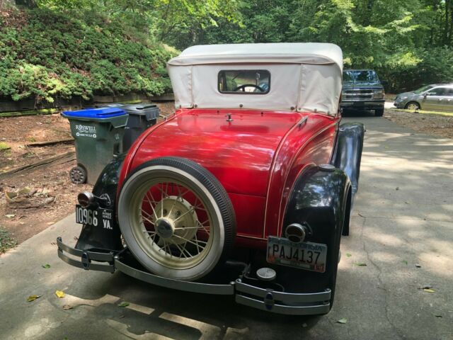 1930 RED/BLACK Ford Model A Convertible