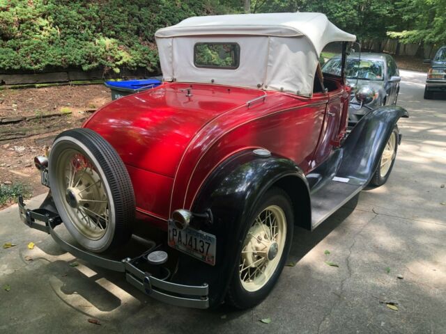 1930 RED/BLACK Ford Model A Convertible