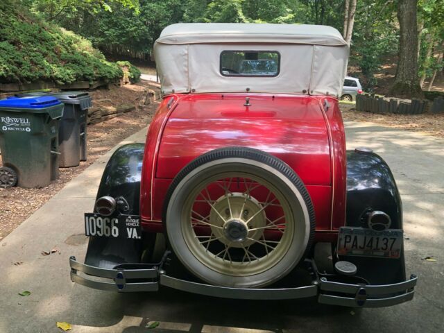 1930 RED/BLACK Ford Model A Convertible