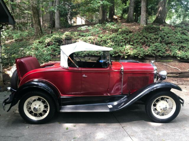 1930 RED/BLACK Ford Model A Convertible