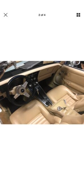 1980 White Chevrolet Corvette Coupe