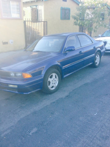 1994 Blue Mitsubishi Diamante Sedan