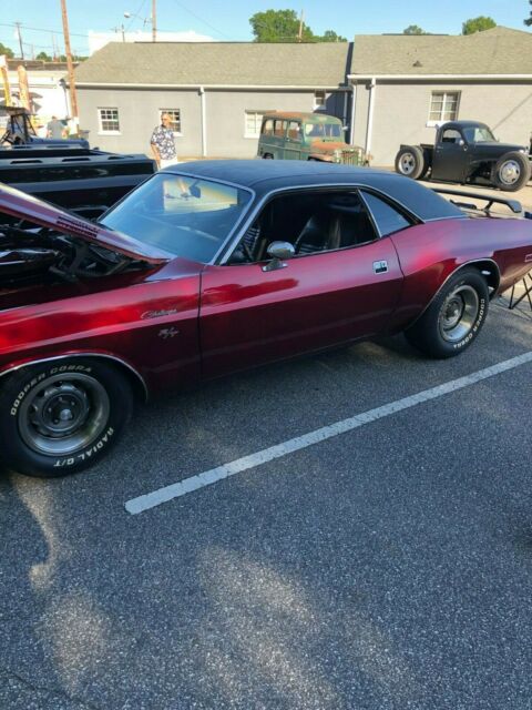 1970 Candy Apple Red over Gold Flake Dodge Challenger Coupe