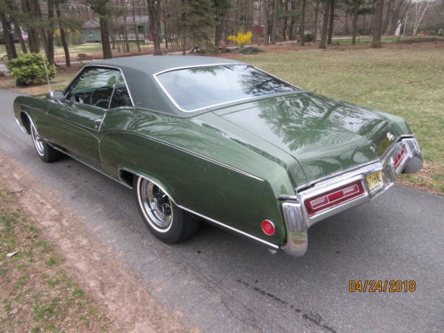 1970 Green Buick Riviera Coupe