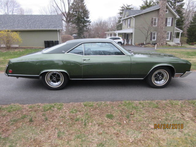 1970 Green Buick Riviera Coupe