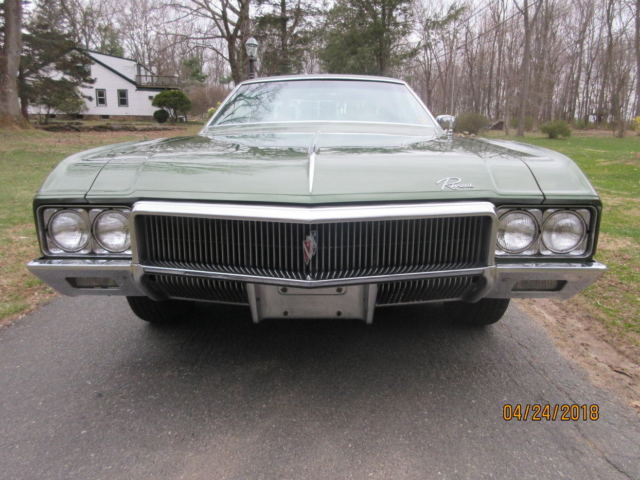 1970 Green Buick Riviera Coupe