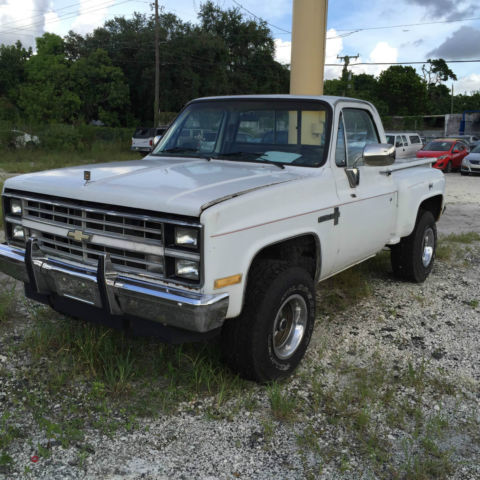 1984 Whiye Chevrolet C/K Pickup 1500 Standard Cab Pickup