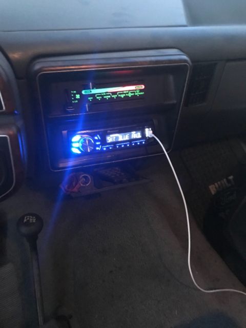 1989 Blue Ford Bronco SUV