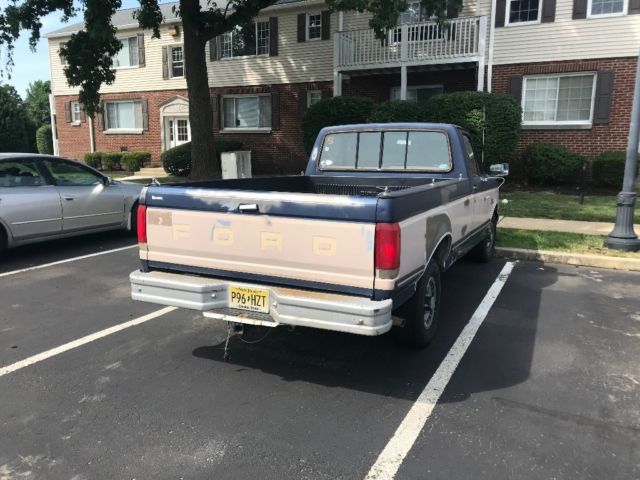 1987 Blue Ford F-150 Standard Cab Pickup
