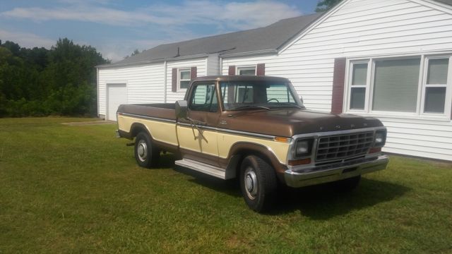 1965 Blue Ford F-250
