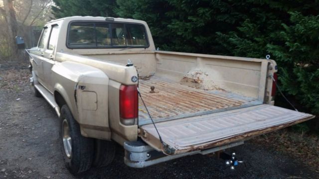 1989 Tan Ford F-350 Crew Cab Pickup