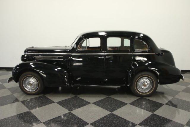 1937 Other Oldsmobile Deluxe Sedan