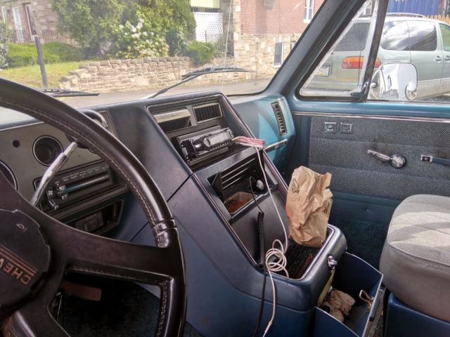1990 Blue Chevrolet G20 Van