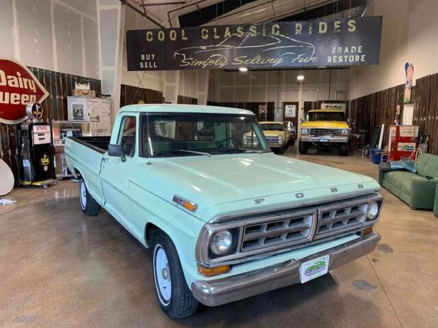 1971 Green Ford F-100 Pickup Truck