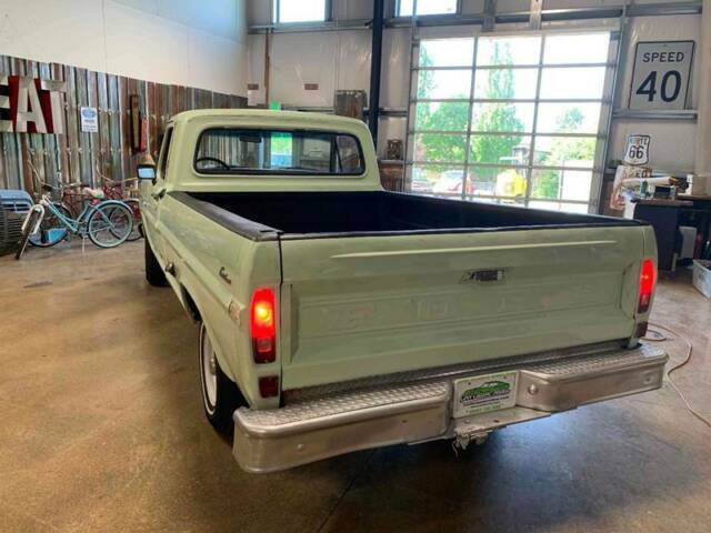 1971 Green Ford F-100 Pickup Truck