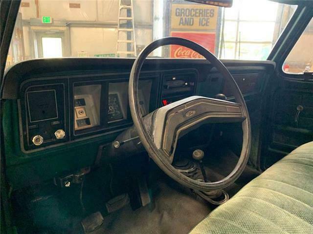 1979 Green Ford F-250 Pickup Truck