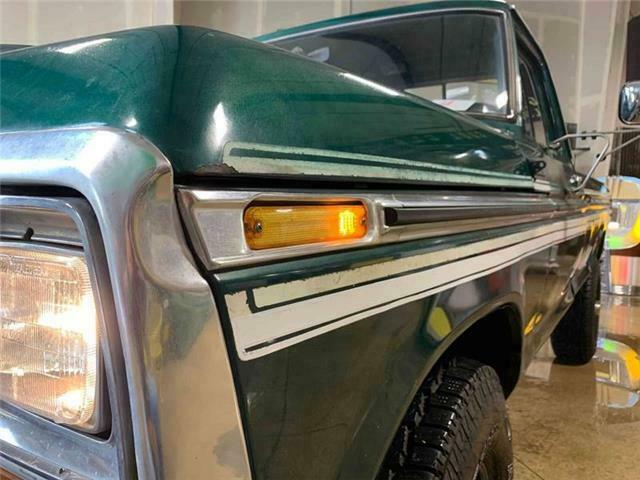 1979 Green Ford F-250 Pickup Truck