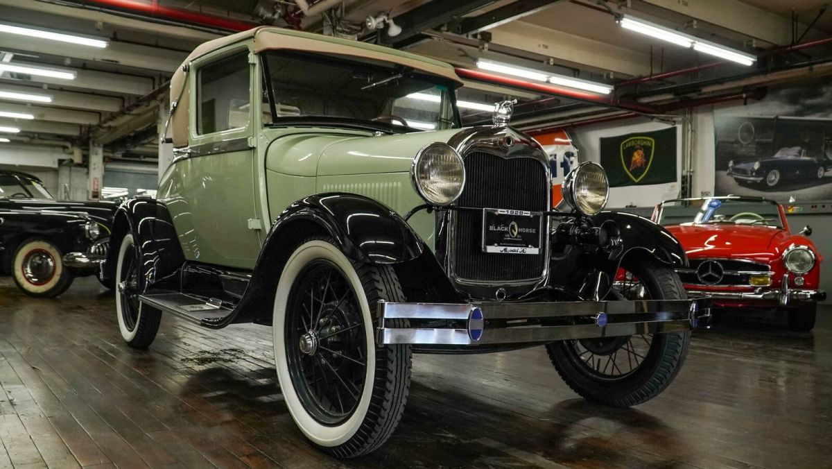 1928 Green Ford Model A --