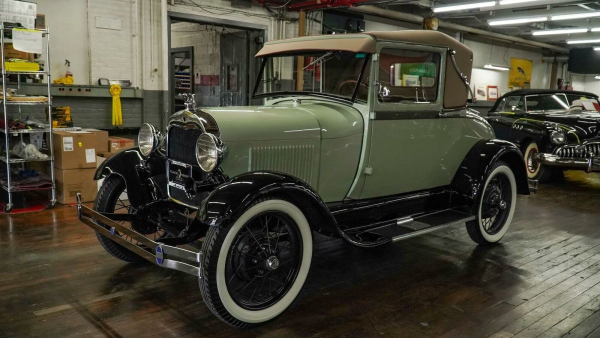 1928 Green Ford Model A --