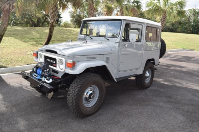 1980 Gray Toyota Land Cruiser SUV