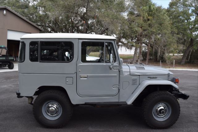 1980 Gray Toyota Land Cruiser SUV