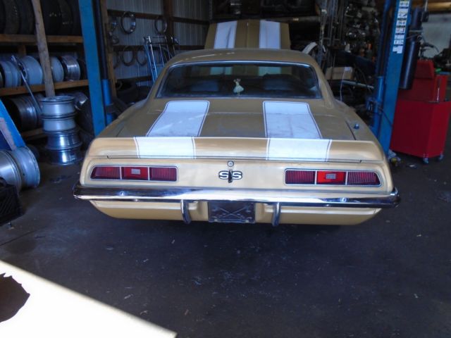 1969 Olympic gold Chevrolet Camaro Coupe