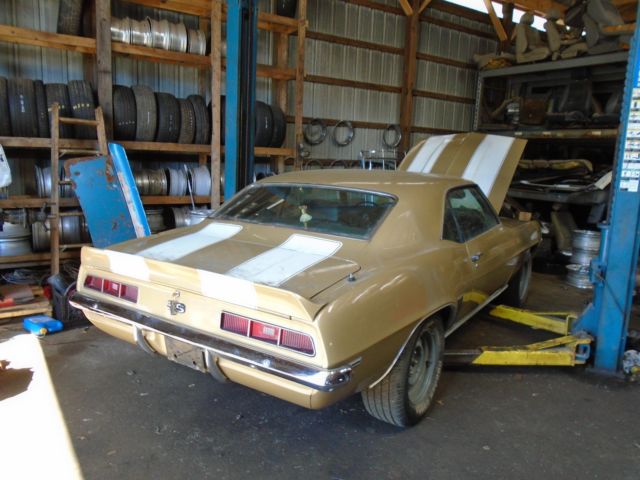 1969 Olympic gold Chevrolet Camaro Coupe