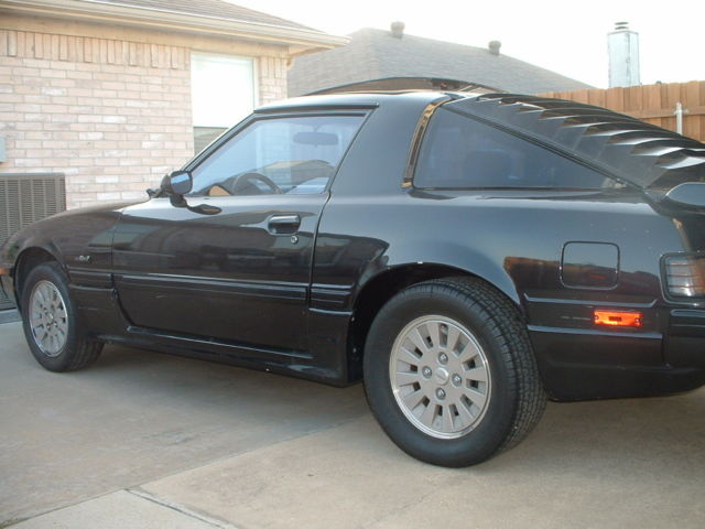1985 Black Mazda RX-7