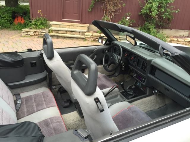 1985 WHITE Ford Mustang Convertible