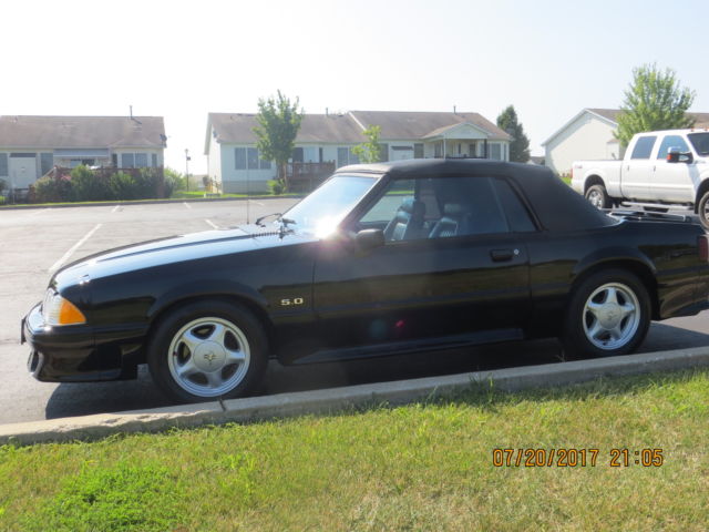 1992 black Ford Mustang Convertible