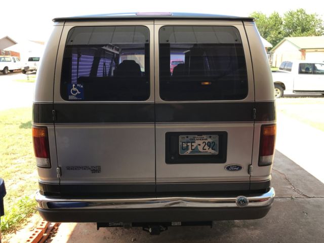 1992 Silver Ford E-Series Van Standard Passenger Van