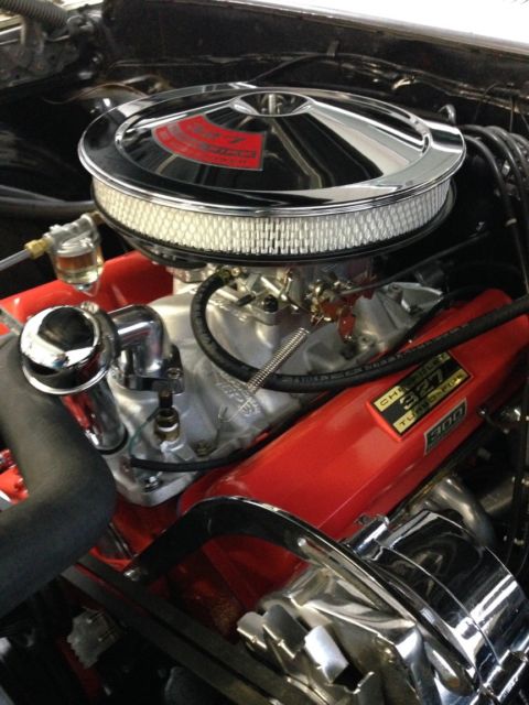 1963 White Chevrolet Impala Coupe