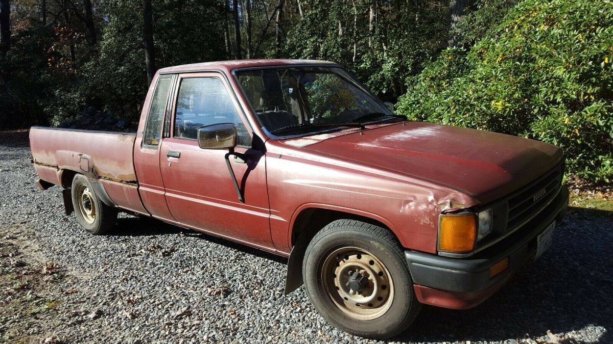 1987 Red Toyota Pickup Extended Cab Pickup