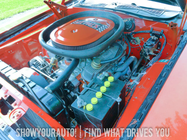 1970 Gold Dodge Challenger --