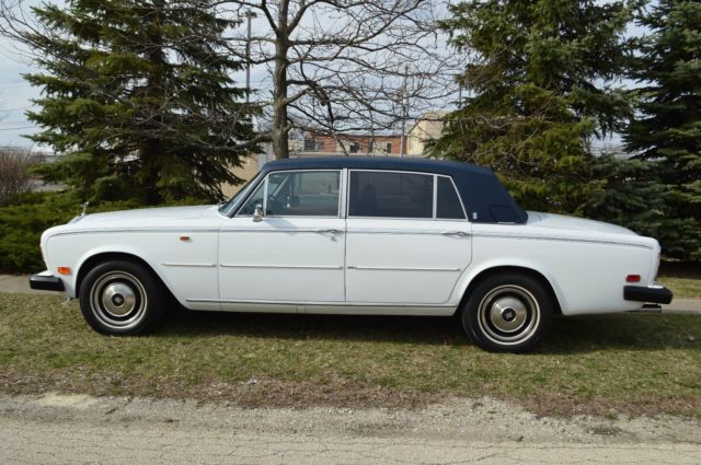 1977 Porcelain white (non-metallic) Rolls-Royce Silver Shadow 4 door sedan