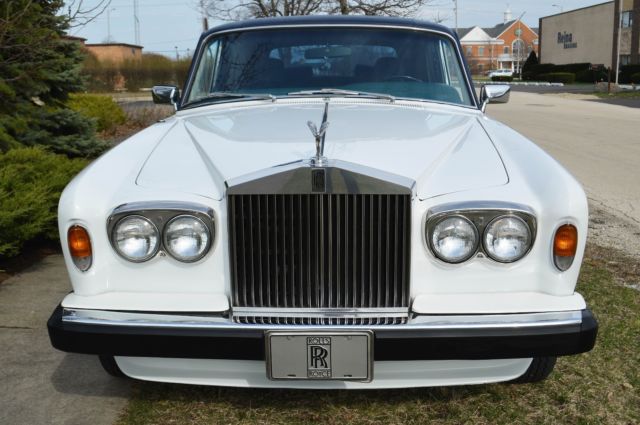 1977 Porcelain white (non-metallic) Rolls-Royce Silver Shadow 4 door sedan