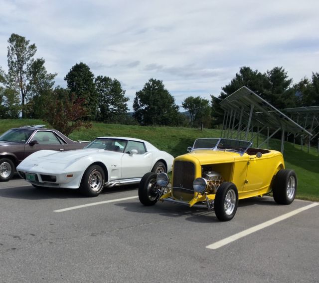 1932 Yellow Ford Roadster