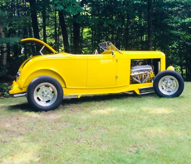 1932 Yellow Ford Roadster