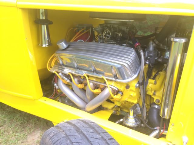 1932 Yellow Ford Roadster