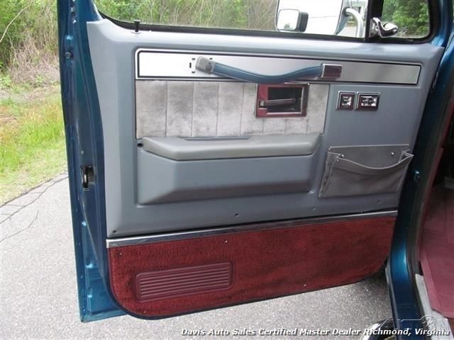 1987 Blue Chevrolet Blazer