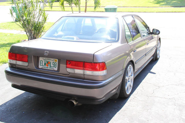 1993 Tan Honda Accord Sedan