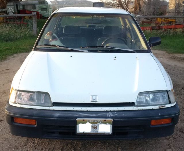1989 White Honda Civic Sedan