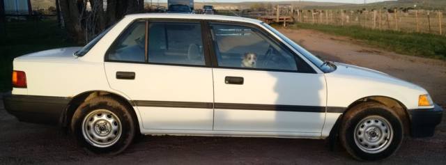 1989 White Honda Civic Sedan