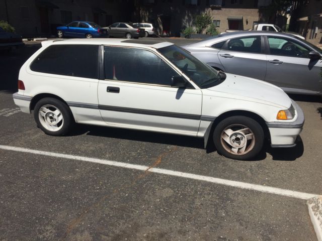 1989 white Honda Civic coupe