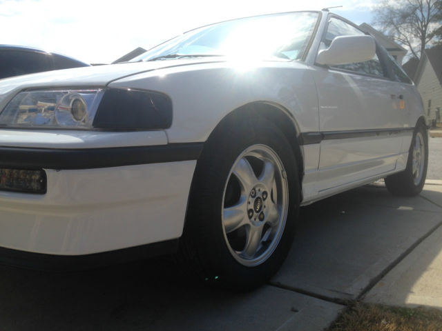 1990 White Honda CRX Hatchback