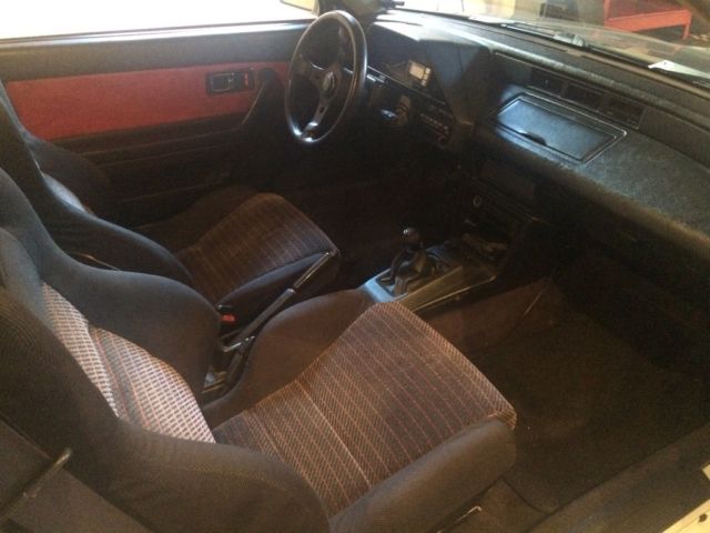 1985 White Honda CRX Hatchback