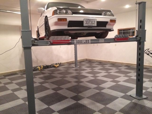 1985 White Honda CRX Hatchback