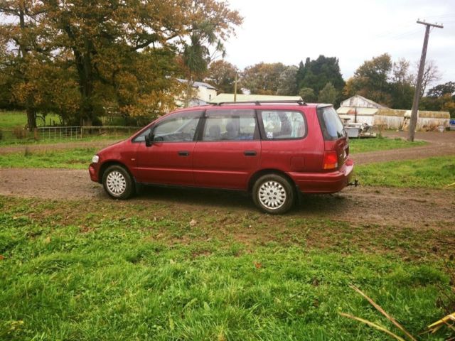 1994 Red Honda Odyssey Minivan